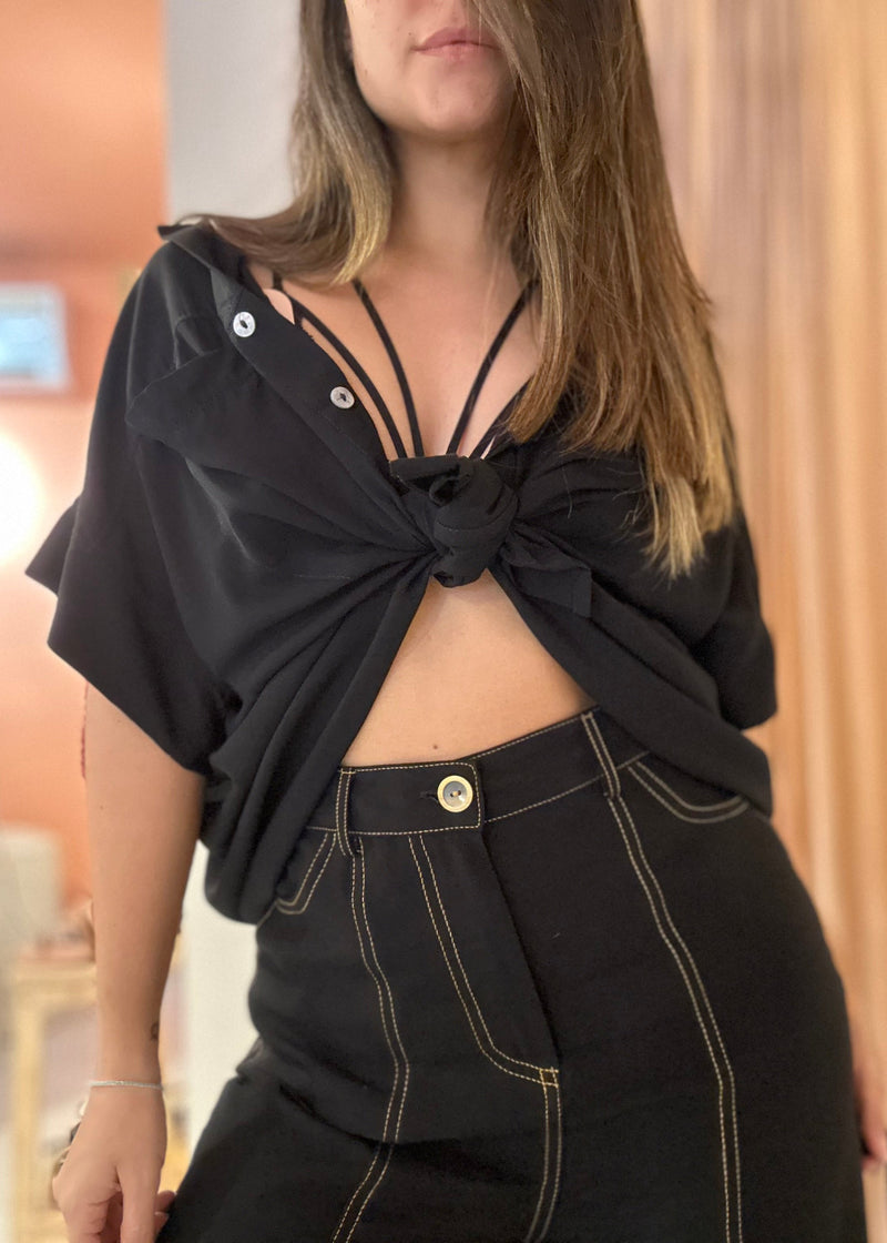 Blusa Mila negra knot