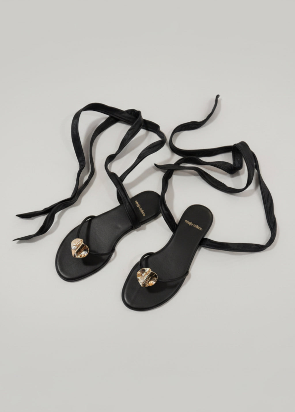 Sandalias MN116 Tiras Negras